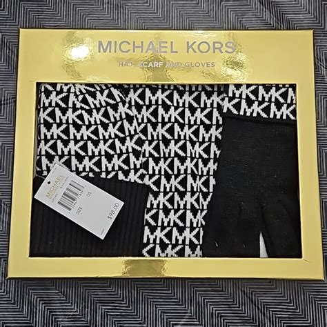 Michael Kors winter accessories for men